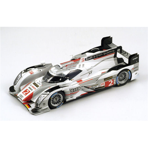 AUDI R18 N.2 WINNER LE MANS 2013 KRISTENSEN-DUVAL-MCNISH 1:18 Spark Model Auto Competizione Modellino