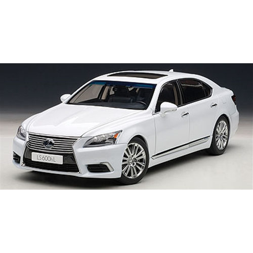 LEXUS LS600HL 2013 WHITE 1:18 AutoArt Auto Stradali Modellino