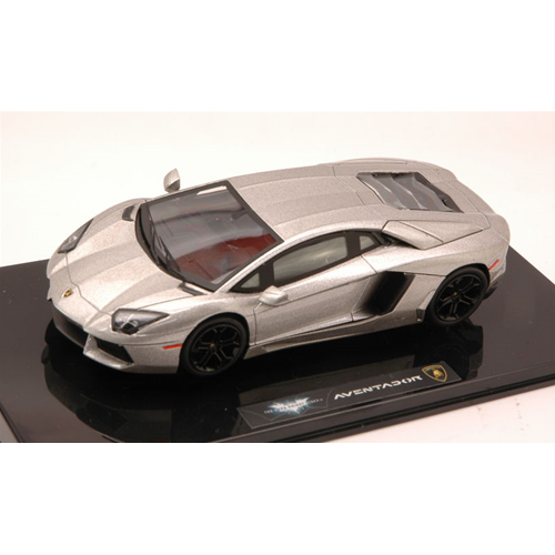 BATMAN DARK KNIGHT RISES LAMBORGHINI AVENTADOR 1:43 Hot Wheels Movie Modellino