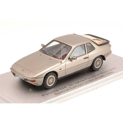 PORSCHE 924 JUBILEUM 1980 SILVER ED.LIM.PCS 225 1:43 Kess Model Auto Stradali Modellino