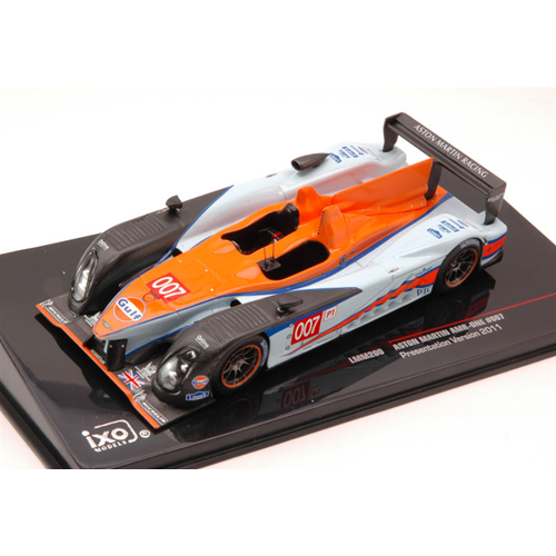ASTON MARTIN AMR-ONE N.007 PRESENTATION VERSION 2011 1:43 Ixo Model Auto Competizione Modellino