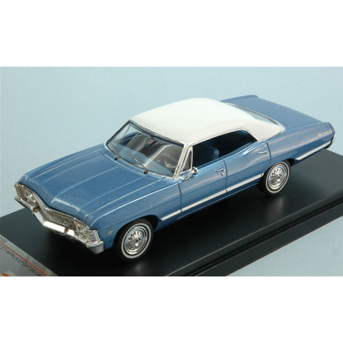 CHEVROLET IMPALA SPORT SEDAN 1967 METALLIC BLUE WITH WHITE ROOF 1:43 PremiumX Auto Stradali Modellino