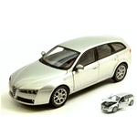 ALFA ROMEO 159 SPORTWAGON 2007 SILVER 1:24 Welly Auto Stradali Modellino