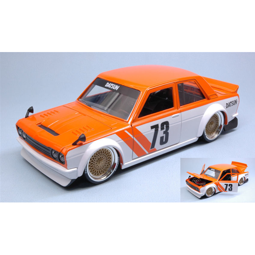 DATSUN 510 1973 WIDEBODY N.73 WHITE/ORANGE "JDM TUNERS" 1:24 Jada Toys Tuning Modellino