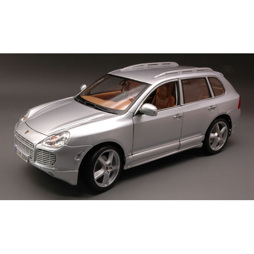 PORSCHE CAYENNE TURBO SILVER 1:18 Maisto Auto Stradali Modellino
