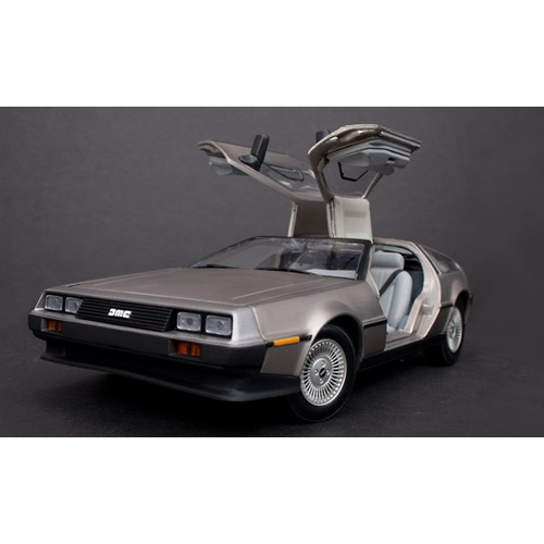 DE LOREAN DMC 12 COUPE' LK 1981 STAINLESS STEEL FINISH 1:18 SunStar Auto Stradali Modellino