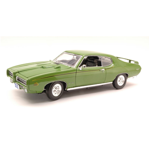 PONTIAC GTO JUDGE 1969 GREEN 1:18 MotorMax Auto Stradali Modellino