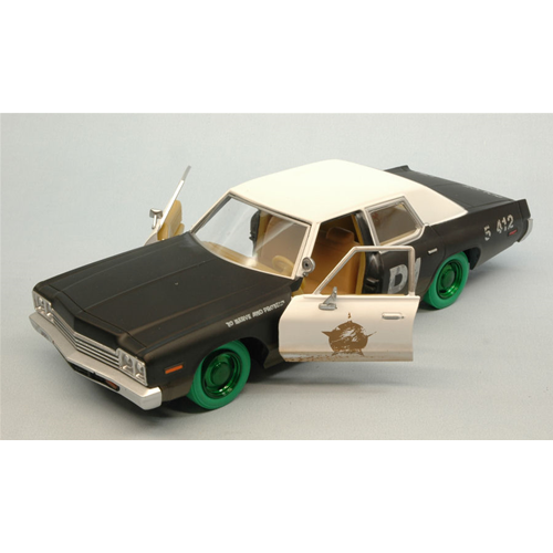 DODGE MONACO 1974 BLUES BROTHERS 1980 GREEN WHEELS (LIMITED) 1:24 Greenlight Movie Modellino