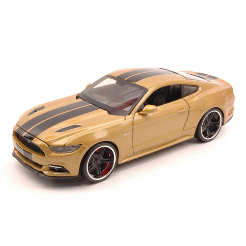 FORD MUSTANG GT 2015 METALLIC GOLD WITH BLACK STRIPES 1:24 Maisto Tuning Modellino
