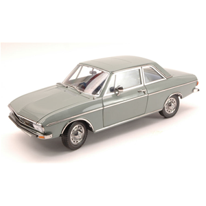 AUDI 100 LS 1972 GRAY-GREEN 1:18 Signature Auto Stradali Modellino