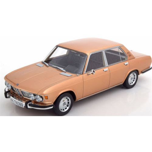 BMW 2500 (E3) 1968 GOLD 1:18 Bos Model Auto Stradali Modellino