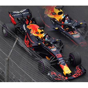 RED BULL RB14 D.RICCIARDO 2018 N.3 WINNER MONACO GP/RED BULL 250th RACE 1:18 Spark Model Formula 1 Modellino