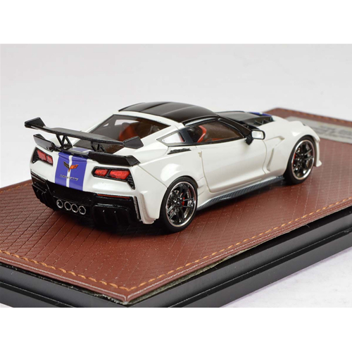 DARWIN PRO BLACK SAILS CORVETTE WIDEBODY 2016 WHITE W/BLUE STRIPES 1:43 GLM Models Auto Stradali Modellino