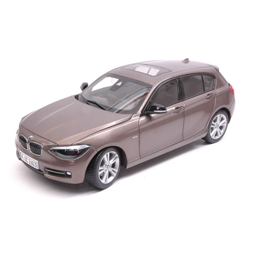 BMW F20 (1 Series) 2010 SPARKLING BRONZE 1:18 Paragon Models Auto Stradali Modellino