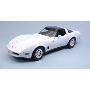 CHEVROLET CORVETTE COUPE' 1982 WHITE 1:18 Welly Auto Stradali Modellino