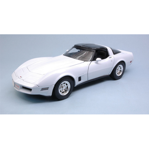 CHEVROLET CORVETTE COUPE' 1982 WHITE 1:18 Welly Auto Stradali Modellino