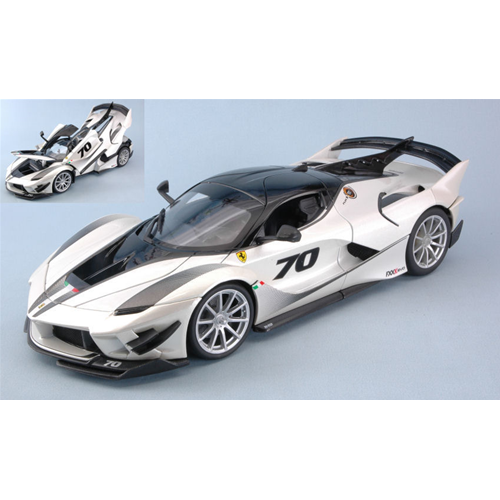 FERRARI FXX-K EVO N.70 HYBRID 6.3 V12 1050hp WHITE 2018 1:18 Burago Auto Competizione Modellino