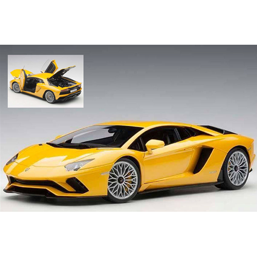 LAMBORGHINI AVENTADOR S 2017 METALLIC YELLOW 1:18 AutoArt Auto Stradali Modellino