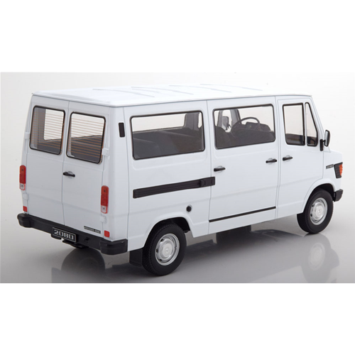 MERCEDES 208D 1988 MINIBUS WHITE 1:18 KK Scale Auto Stradali Modellino