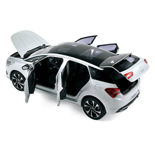 CITROEN DS 5 2011 PEARL WHITE 1:18 Norev Auto Stradali Modellino