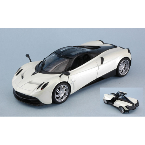 PAGANI HUAYRA 2017 WHITE 1:24 Welly Auto Stradali Modellino