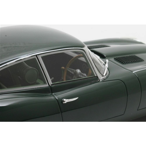 JAGUAR E-TYPE SERIES II 1968 GREEN 1:18 Cult Scale Models Auto Stradali Modellino