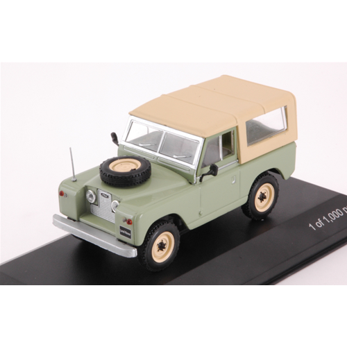 LAND ROVER 88 SERIE II 1961 LIGHT GREEN/BEIGE 1:43 Whitebox Auto Stradali Modellino