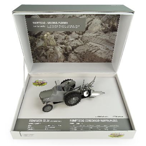 COFANETTO TRATTORE FERGUSON TEA 20 + ARATRO 1:32 Universal Hobbies Mezzi Agricoli e Accessori Modellino