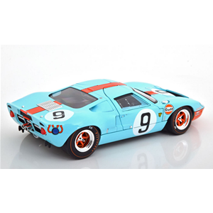 FORD GT40 GULF N.9 WINNER LE MANS 1968 P.RODRIGUEZ-L.BIANCHI 1:18 Solido Auto Competizione Modellino