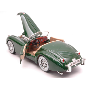 JAGUAR XK 120 ROADSTER 1951 GREEN 1:24 Burago Auto Stradali Modellino