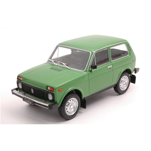 LADA NIVA 1981 GREEN 1:24 Whitebox Auto Stradali Modellino