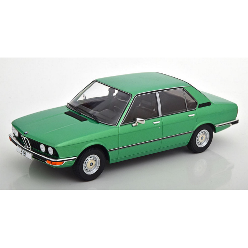 BMW 5er (E12) 1973 LIGHT GREEN 1:18 ModelCarGroup Auto Stradali Modellino