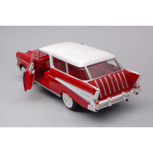 CHEVROLET NOMAD 1957 RED 1:24 Lucky Die Cast Auto Stradali Modellino