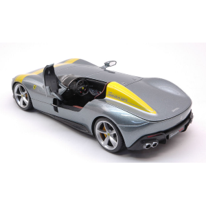 FERRARI MONZA SP1 2018 GREY 1:24 Burago Auto Stradali Modellino