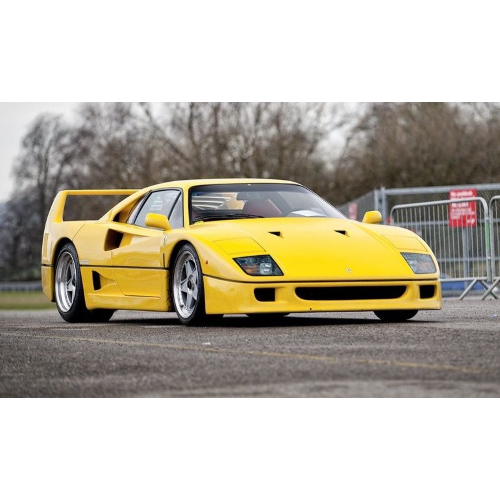 FERRARI F40 1987 MODENA YELLOW 1:18 GT Spirit Auto Stradali Modellino