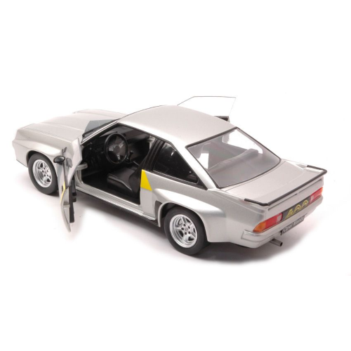 OPEL MANTA B 400 1981 SILVER 1:24 Whitebox Auto Stradali Modellino