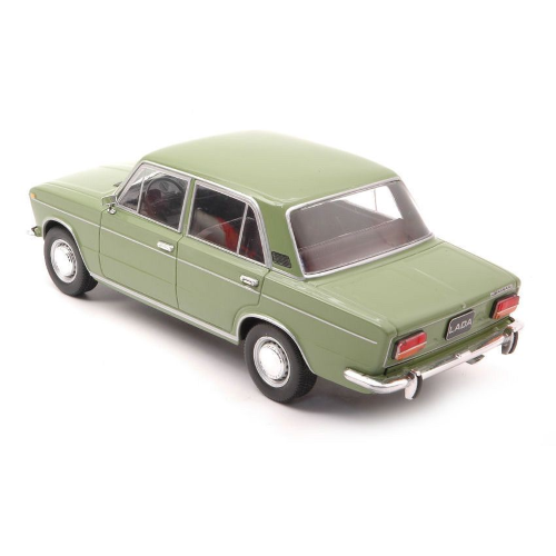 LADA 1500 1980 GREEN 1:24 Whitebox Auto Stradali Modellino