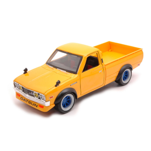 DATSUN 620 PICK UP 1973 YELLOW 1:24 Maisto Tuning Modellino