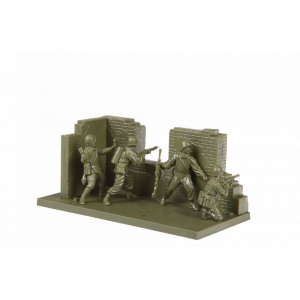 SOVIET ASSAULT SAPPER TEAM KIT 1:72 Zvezda Kit Figure Militari Modellino