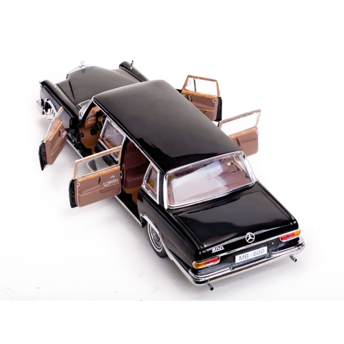 MERCEDES 600 (V100) PULLMAN PRESIDENTIAL LIMOUSINE 1966 1:18 SunStar Auto Stradali Modellino