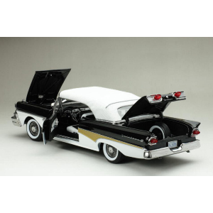 FORD FAIRLANE 500 CONVERTIBLE 1958 BLACK/WHITE 1:18 SunStar Auto Stradali Modellino