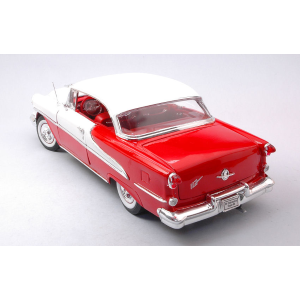 OLDSMOBILE SUPER88 1955 RED/WHITE 1:18 Welly Auto Stradali Modellino