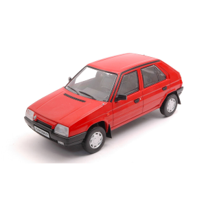 SKODA FAVORIT 1989 RED 1:24 Whitebox Auto Stradali Modellino