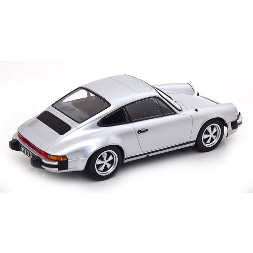 PORSCHE 911 CARRERA 3.0 COUPE' 1977 SILVER 1:18 KK Scale Auto Stradali Modellino