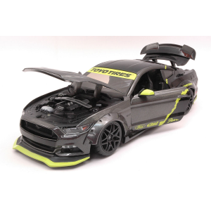 FORD MUSTANG GT 2015 MAISTO DESIGN 1:18 Maisto Tuning Modellino