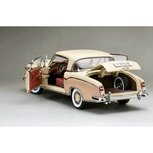 MERCEDES 220 SE COUPE' (W128) 1958 LIGHT BEIGE/ROSA 1:18 SunStar Auto Stradali Modellino