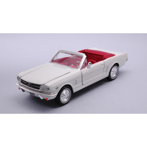 FORD MUSTANG 1/2 CONVERTIBLE 1964 JAMES BOND 007 GOLDFINGER 1:24 MotorMax Movie Modellino