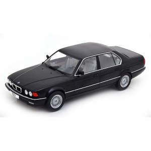 BMW 750i (E32) 7 SERIES 1992 METALLIC BLACK 1:18 ModelCarGroup Auto Stradali Modellino