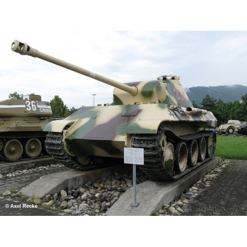 GIFT SET PANTHER AUSF.D KIT 1:35 Revell Kit Mezzi Militari Modellino