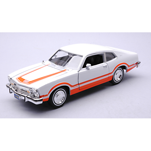 FORD MAVERICK 1974 "FORGETTEN CLASSIC SERIES" WHITE W/ORANGE STRIPES 1:24 MotorMax Auto Stradali Modellino
